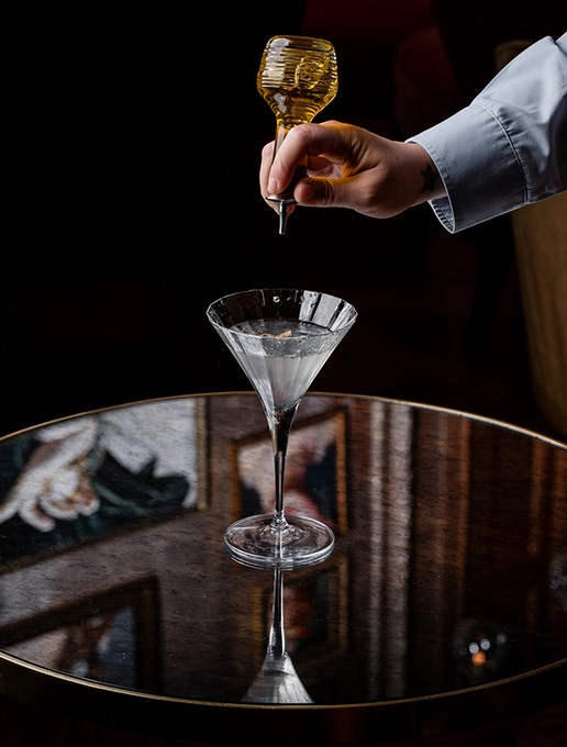 Un cocktail surprenant servi pour la fête des pères au restaurant Dans le Noir ?