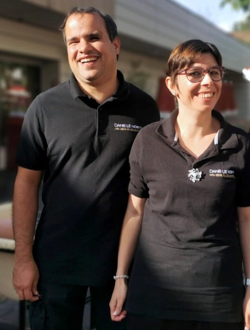 Elia et Tiago, guides-serveur Dans le Noir ? Luxembourg