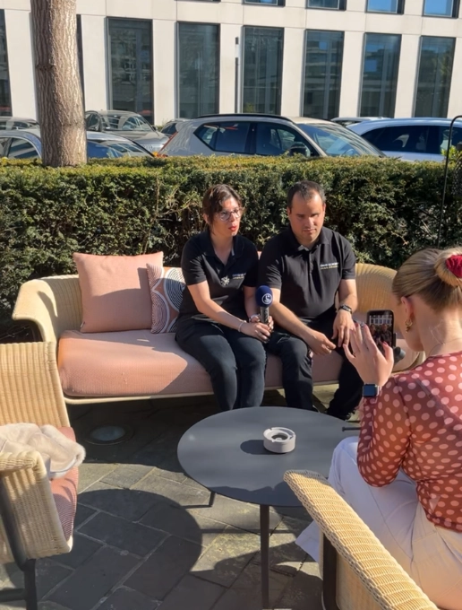 Interview de nos guides Elia et Tiago avec une journaliste de L’essentiel