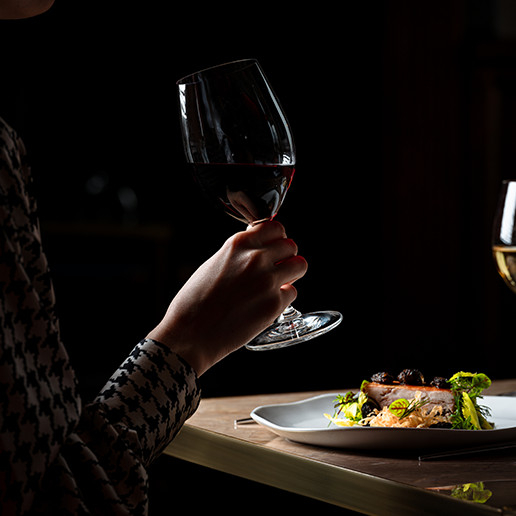 Unusual sensory dinner in the restaurant Dans le Noir ?