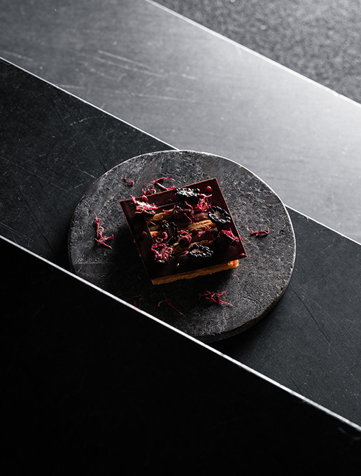 Gourmet chocolate dessert served for Valentine's Day at the restaurant Dans le Noir ?