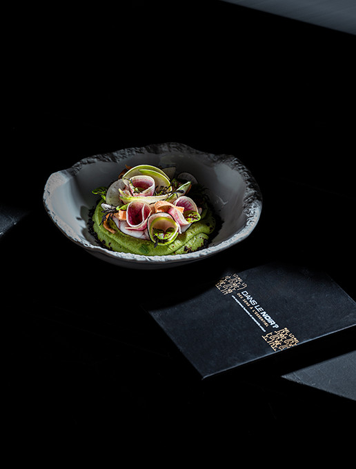 Christmas dish served at the Dans le Noir ? and gift box